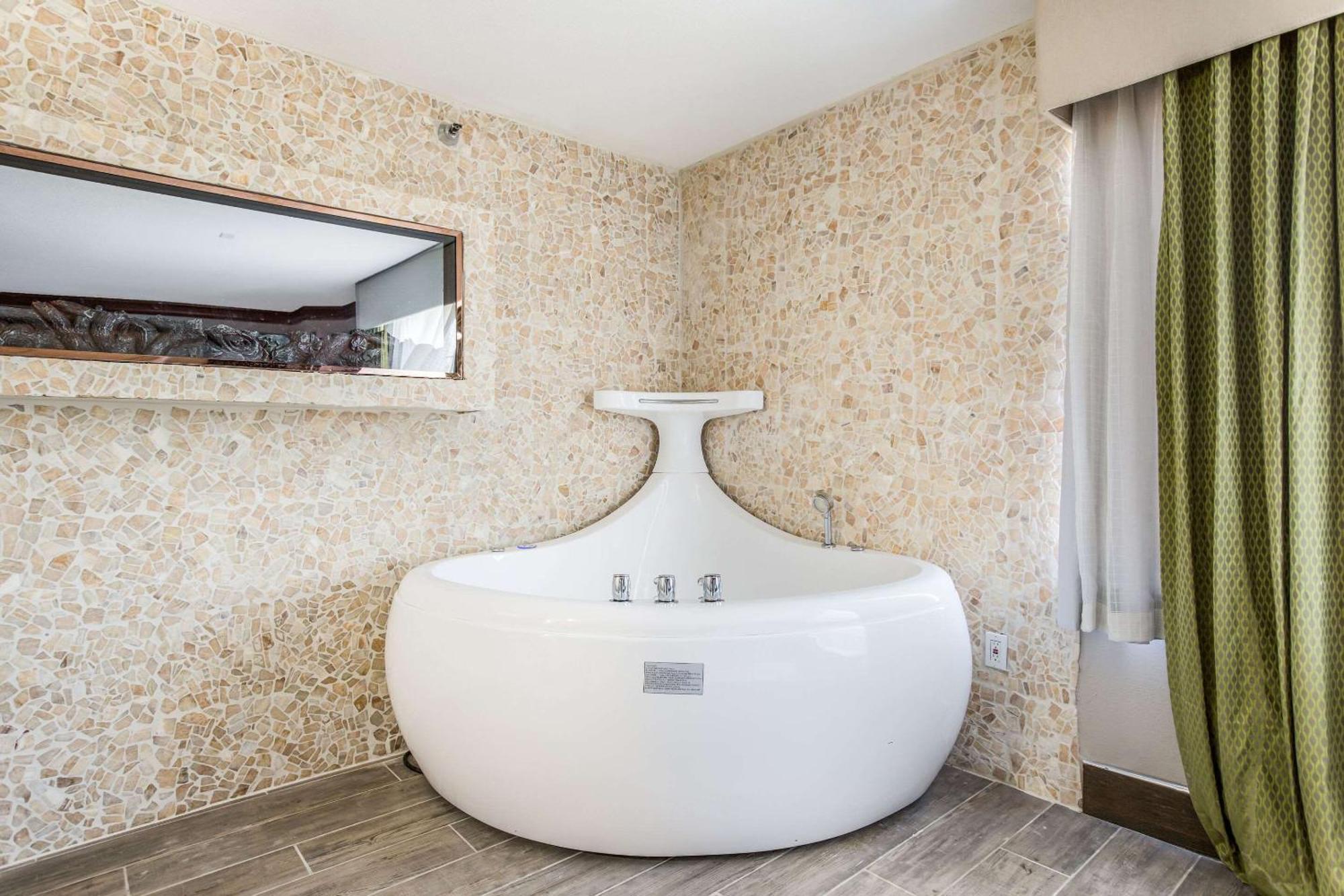 The Leo Collection Detroit, Ascend Hotel Collection Lincoln Park Eksteriør bilde